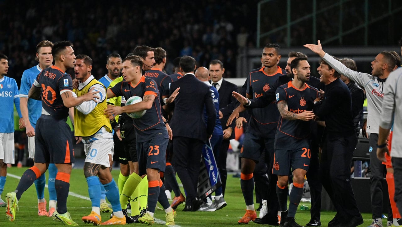 Encontronazo en mitad del partido entre Conte y Lautaro Martínez: "Eres un cagón"