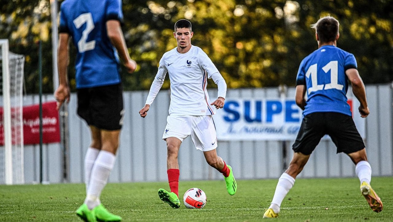 El Betis ultima su seguro de 'accidentes' para el centro de la defensa