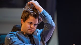 Escándalo en el ajedrez por los vaqueros de Magnus Carlsen