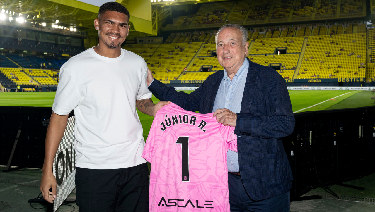 El Villarreal hace historia con su último fichaje