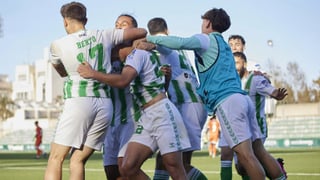 Betis Deportivo 2-0 Vélez: Reina y Fekir permiten soñar con el ascenso
