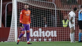 El exsevillista Vaclik se pega un recital pero no evita la destitución de su entrenador