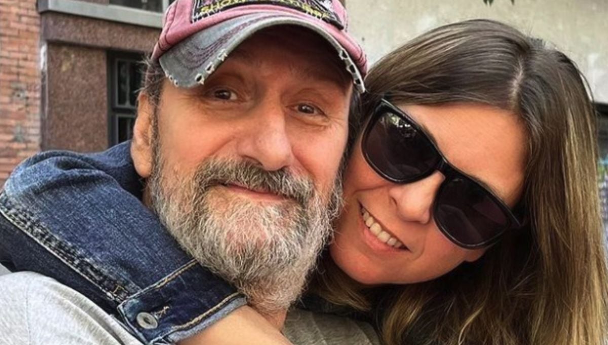 La imagen que todos esperábamos: José Luis Gil vuelve a pisar un teatro