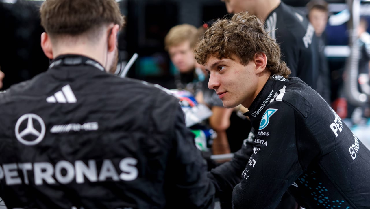 Mercedes da la cara por Kimi Antonelli tras el acoso recibido