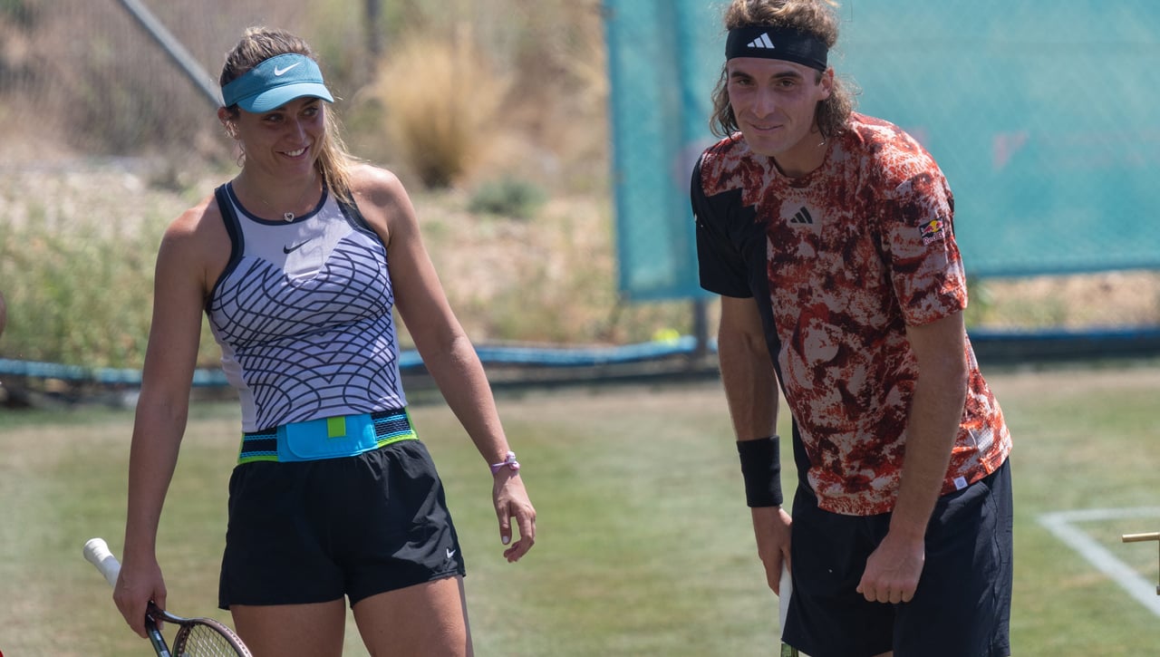 Paula Badosa y Tsitsipas se alían en un nuevo reto