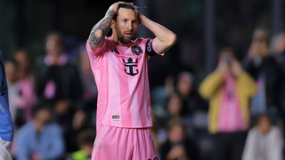 Le abre la puerta a Messi