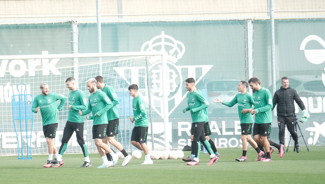 Entre el duelo y la reflexión en el Betis, alguien tira de orgullo: "Hasta el final voy a creer en ti"