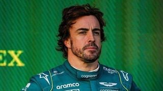 Algo inquieta a Fernando Alonso en Miami