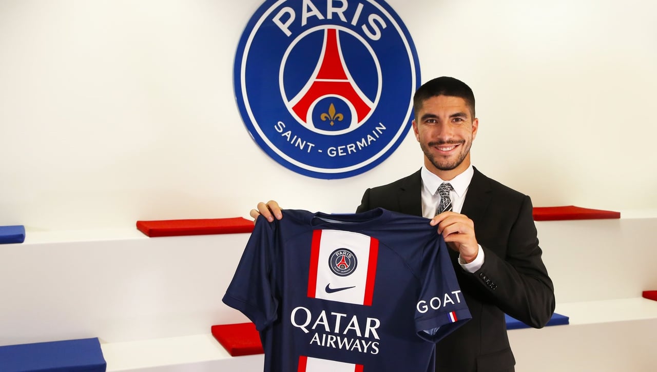 Dos personas del PSG presentaron dos ofertas distintas al mismo tiempo por Carlos Soler