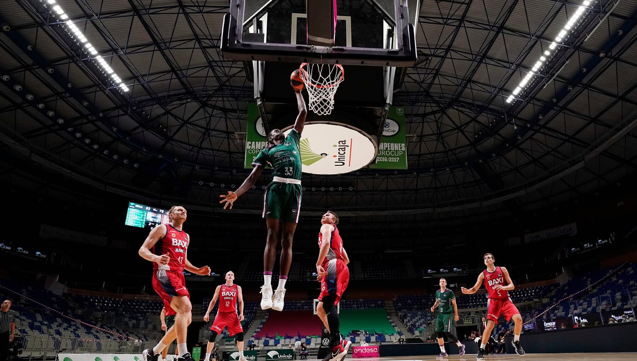 El pívot congoleño de Unicaja Yannick Nzosa, cedido al Betis