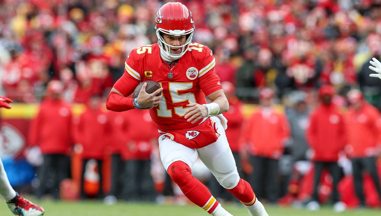 Patrick Mahomes hace magia para poner a los Chiefs a un paso de la historia