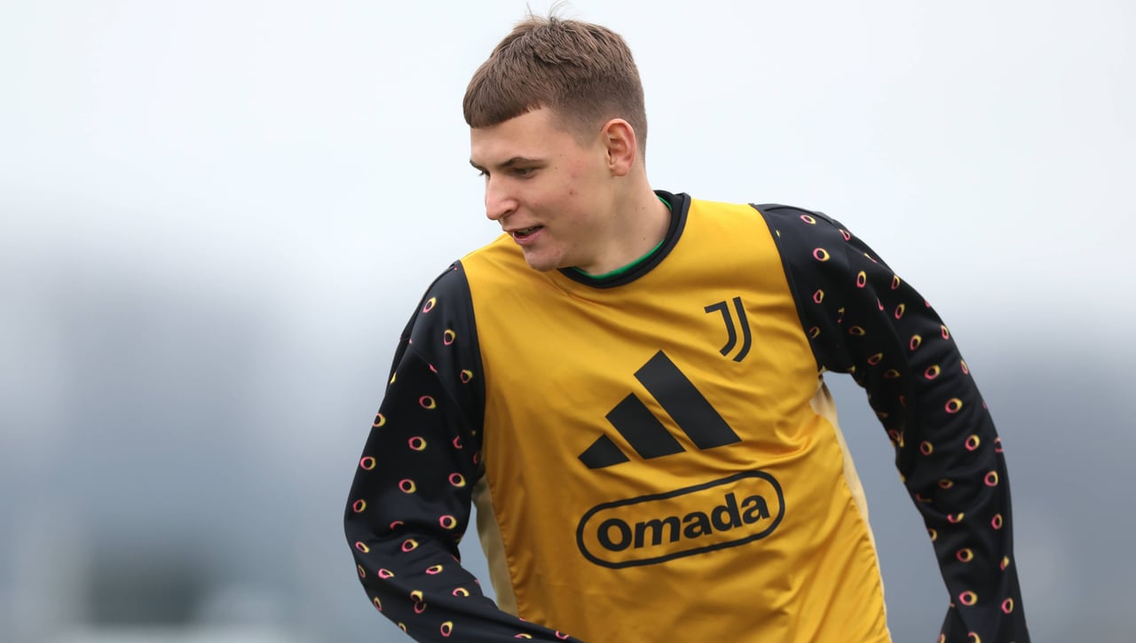 Movimientos en la portería nervionense: suena Radoslaw Zelezny