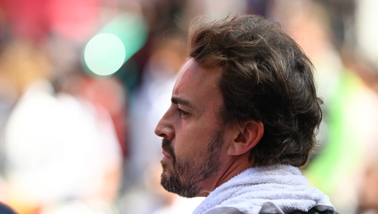 Fernando Alonso ﻿se olvida de la temporada en Aston Martin 