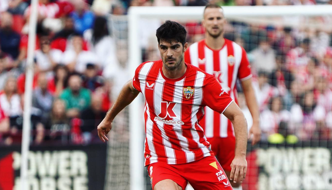 El Almería anuncia la operación de Melero