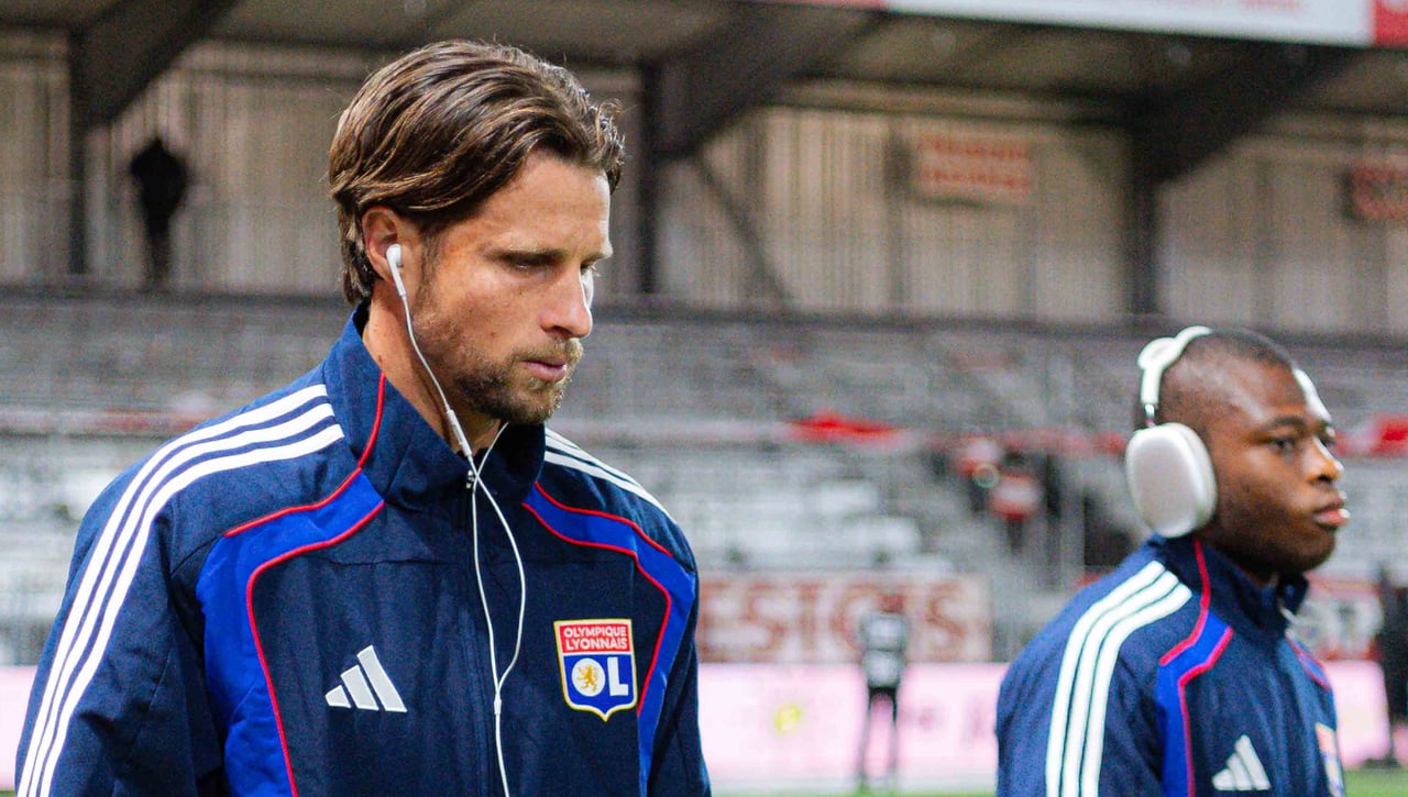 Lista de 20 de Paulo Fonseca, que se guarda cartas para el domingo ante el PSG