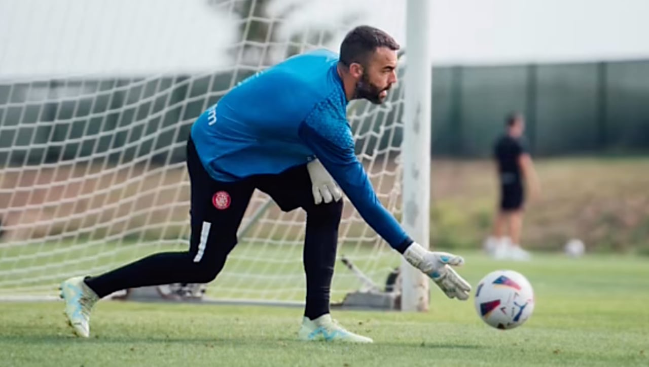 Trasladan al hospital al portero del Girona Juan Carlos