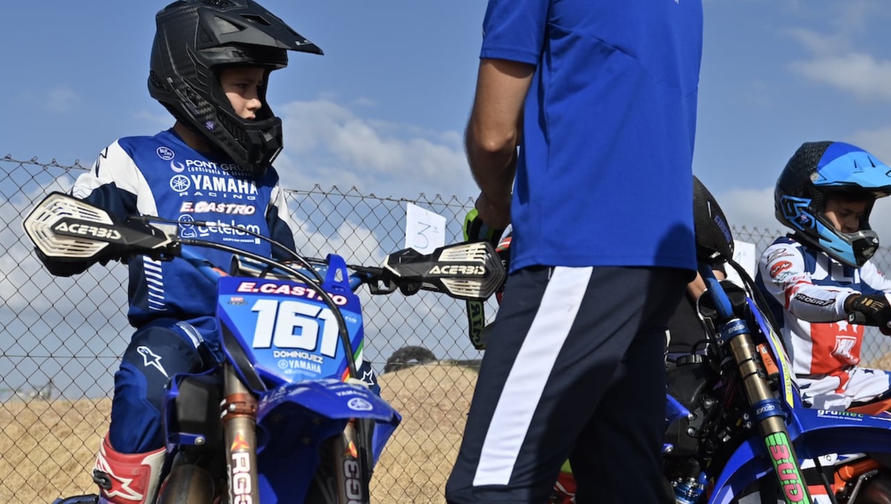 Álvaro Domínguez y Yamaha e. Castro, a un paso del podio en el Nacional de Miajadas