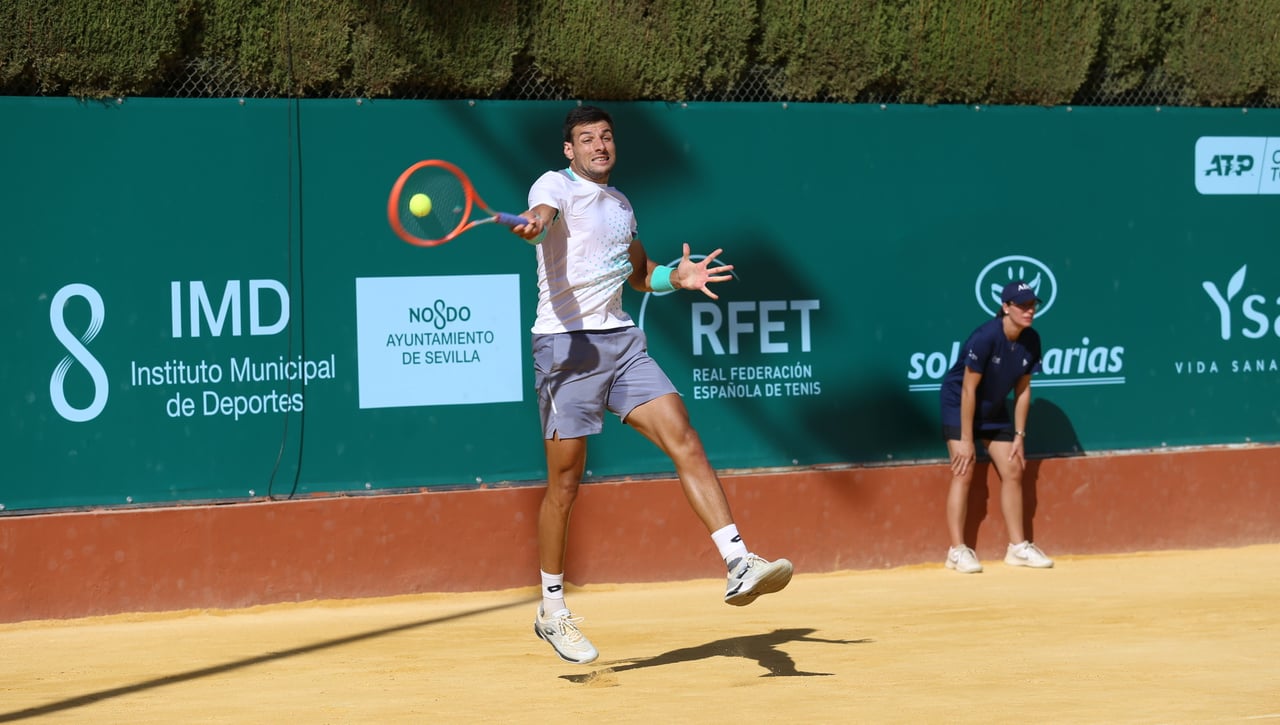 Zapata y Carballés resisten como los dos únicos españoles en cuartos de la Copa Sevilla