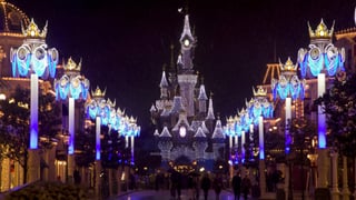 ¿Planeando ir a Disneyland París? Descubre por qué merece la pena esperar