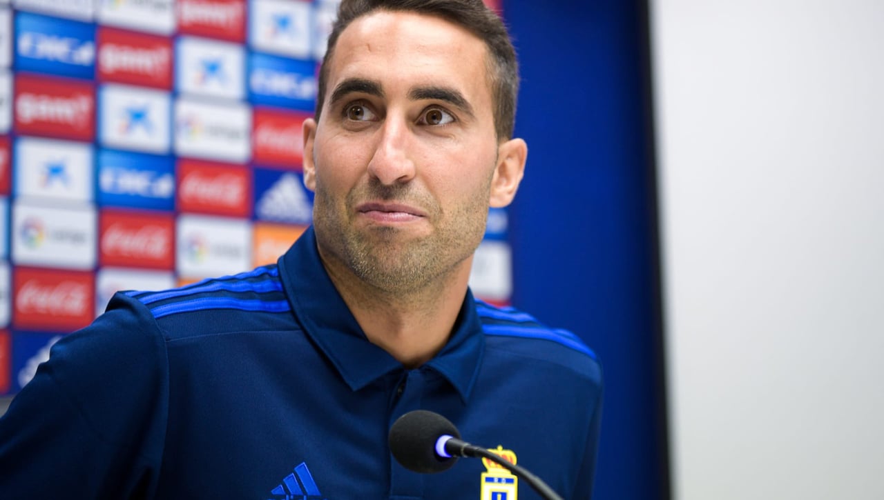 El extraño mensaje de Montoro en su presentación con el Oviedo: "El fútbol pondrá a cada uno en su lugar"