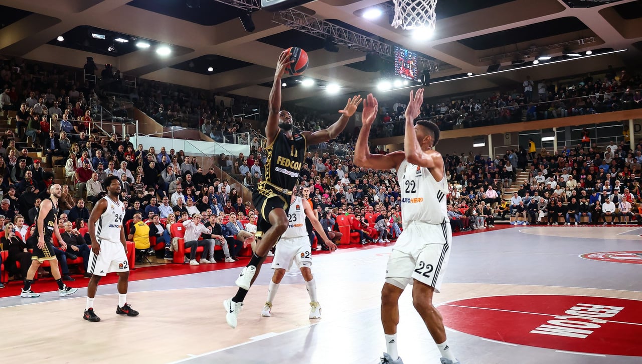 El Real Madrid vuelve a las andadas