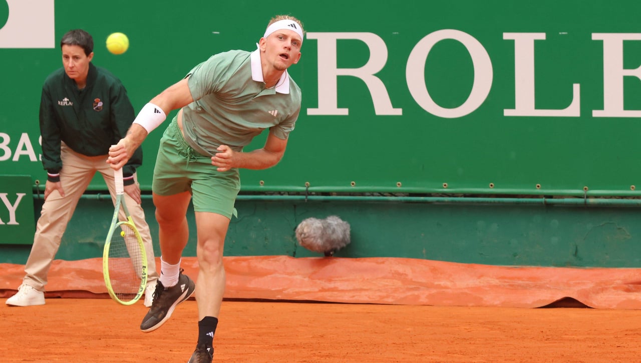 El tenis español se hunde en el Godó