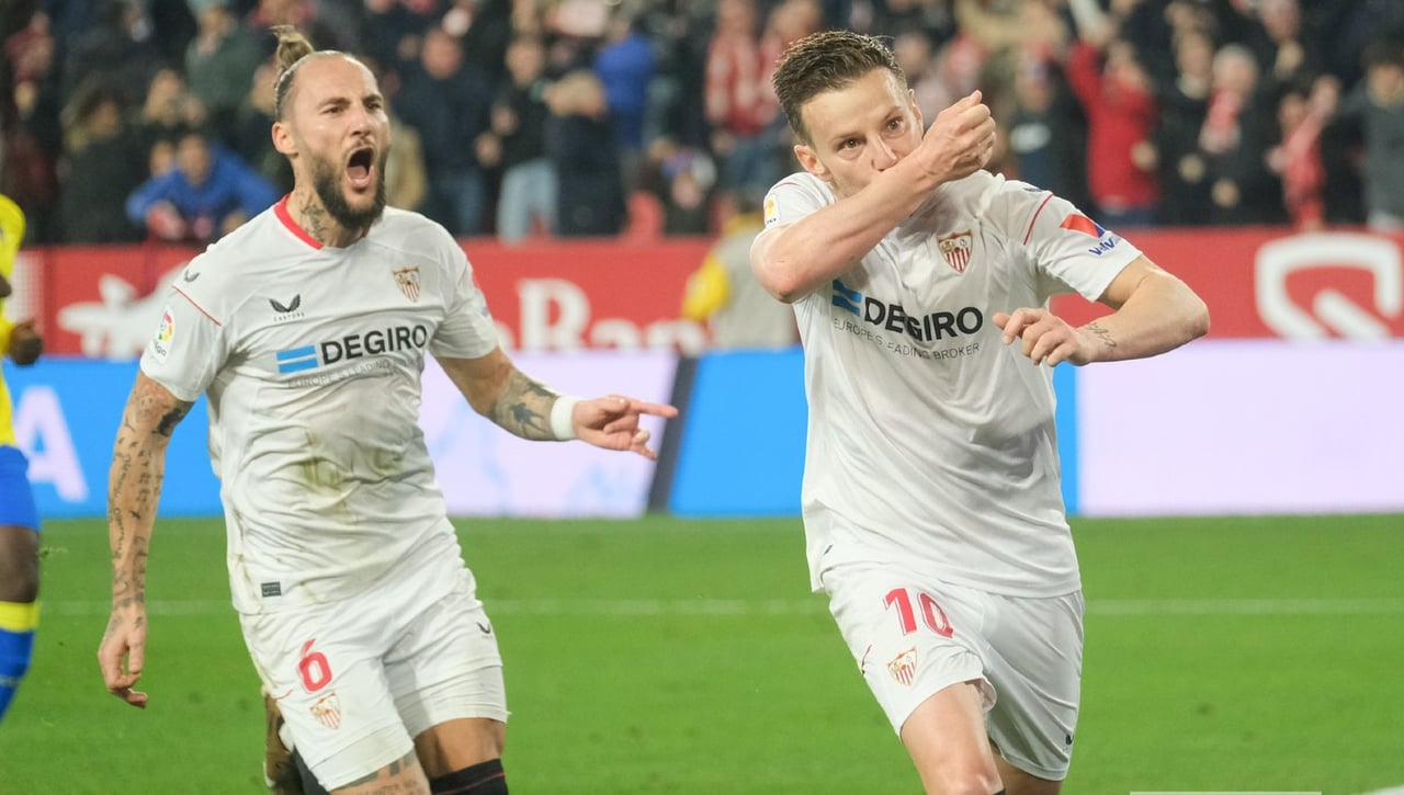 El revelador gesto de Monchi con Rakitic