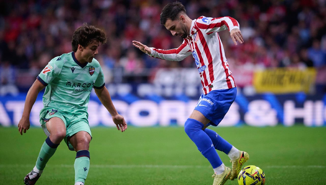 Indignación en el Levante tras el gol anulado a Carlos Álvarez ante el Atlético