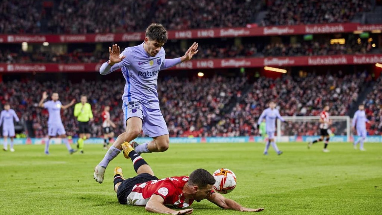 Al Betis le sale un competidor por el futbolista que no tiene hueco en el Barça