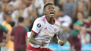 El Betis toma una decisión con Vitao 