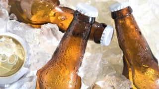 El truco definitivo para enfriar la cerveza más rápido en verano
