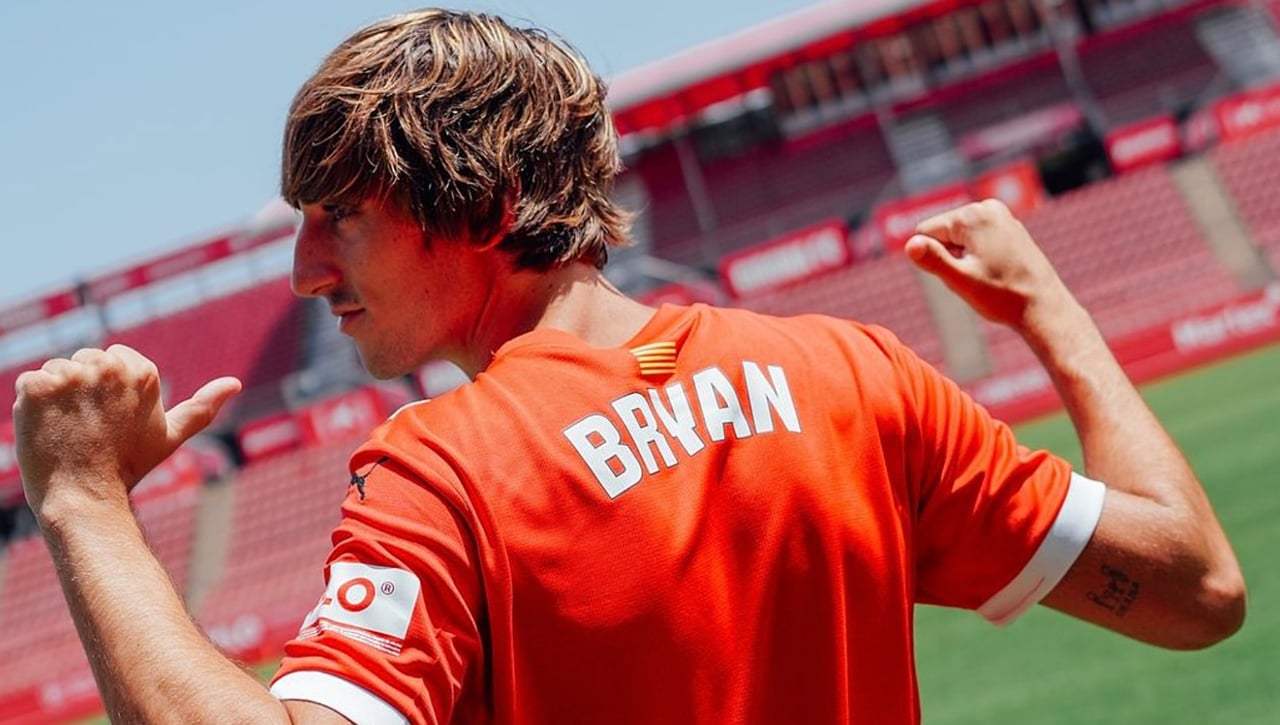 Hace oficial el regreso de Bryan Gil