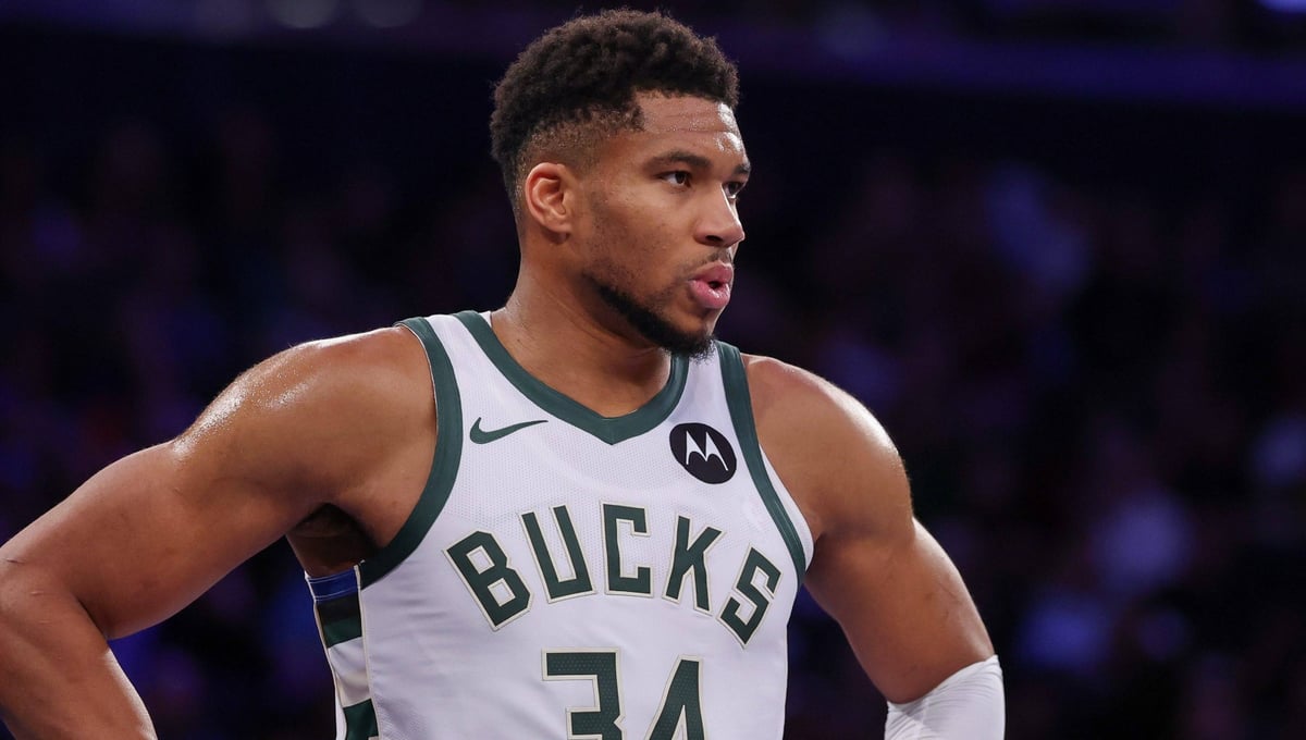 Milwaukee Bucks echa el cerrojo a Giannis Antetokounmpo