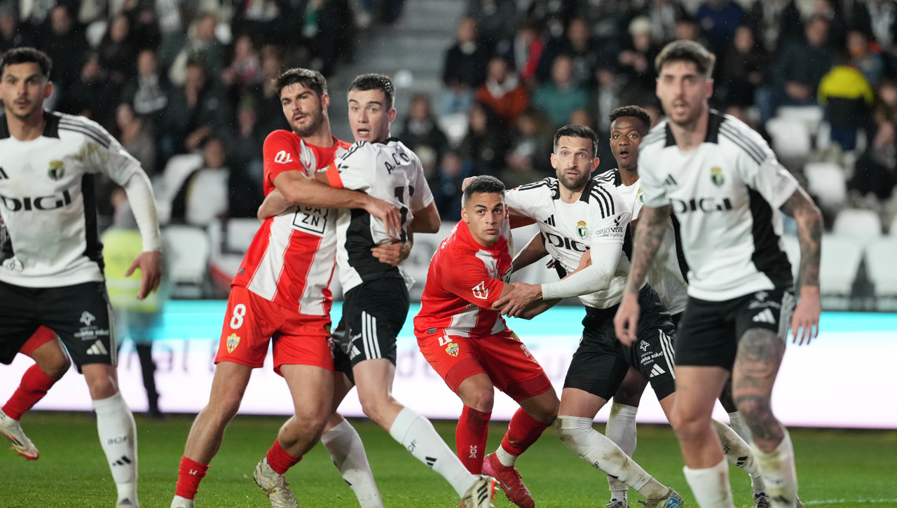 Burgos 3-1 Almería: El Plantío calienta Segunda división