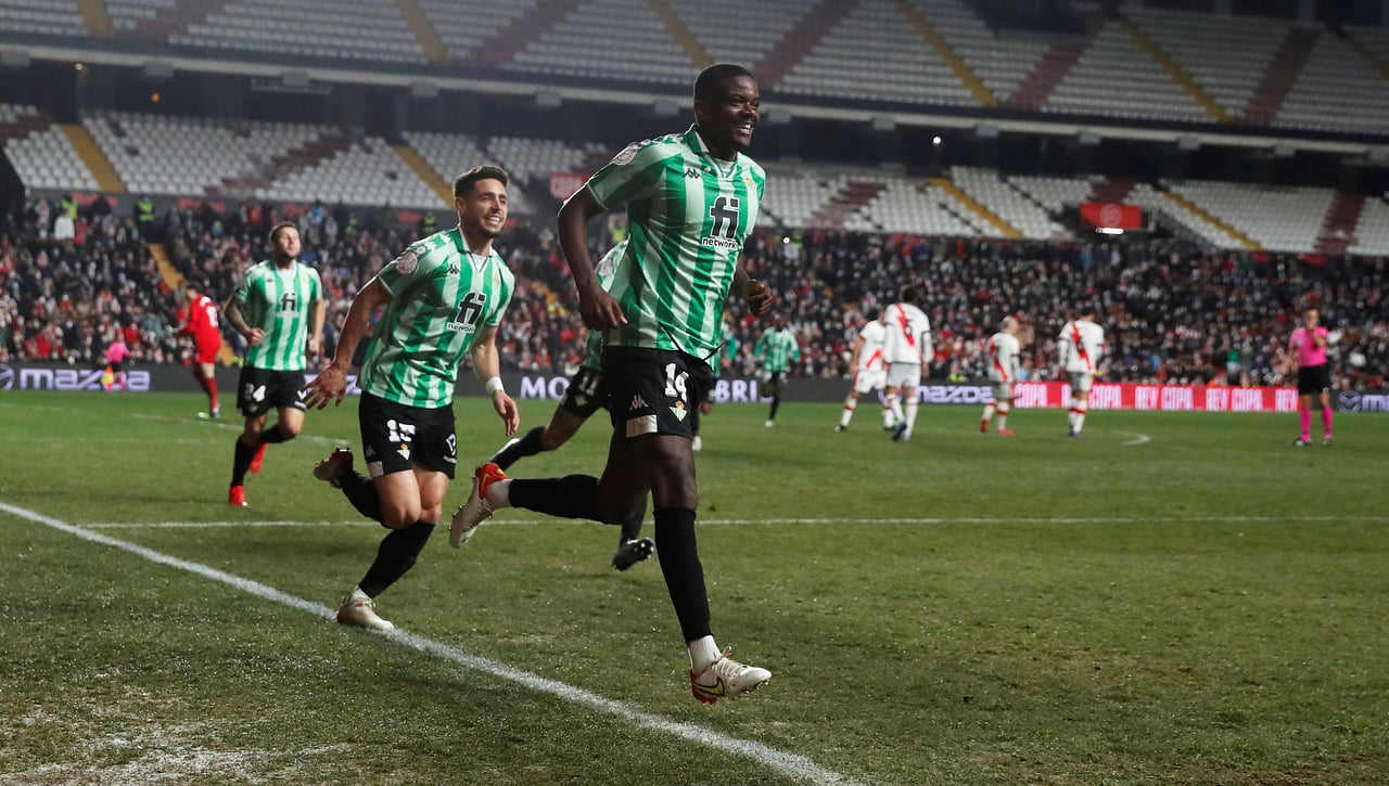 Al Nottingham le gusta el Betis; ahora, a por William Carvalho y las repercusiones en la negociación por Aouar