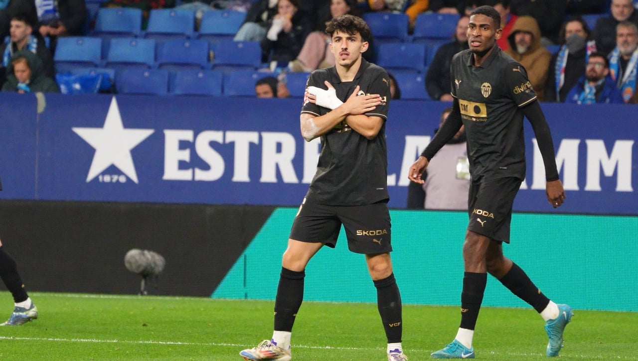 Diego López reta a Palmer