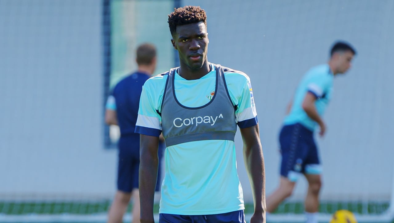 Assane Diao vuelve a entrenar y dos canteranos más se suman