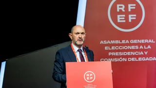 La primera medida de Rafael Louzán 