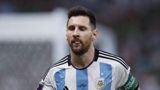 El Barcelona admite "contactos con Messi", pero existen dos problemas