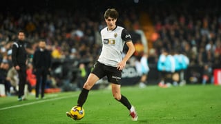 El Villarreal apunta a Javi Guerra