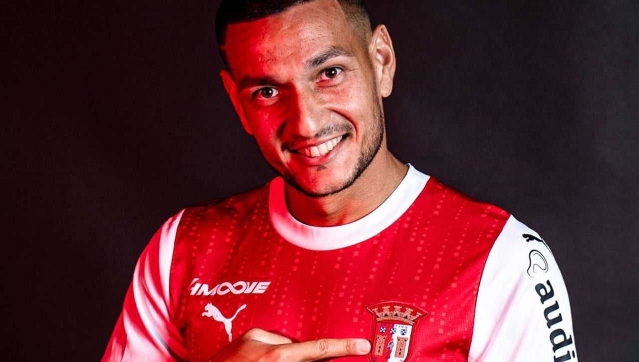 La despedida más fría del jugador más caro de la historia del Sevilla