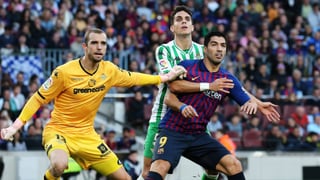 Bartra 'trabaja' en un fichaje a coste cero para ser invencibles: "Vente al Betis, amigo" 