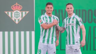 'Cucho' Hernández lanza una promesa y Antony abre la puerta a su continuidad