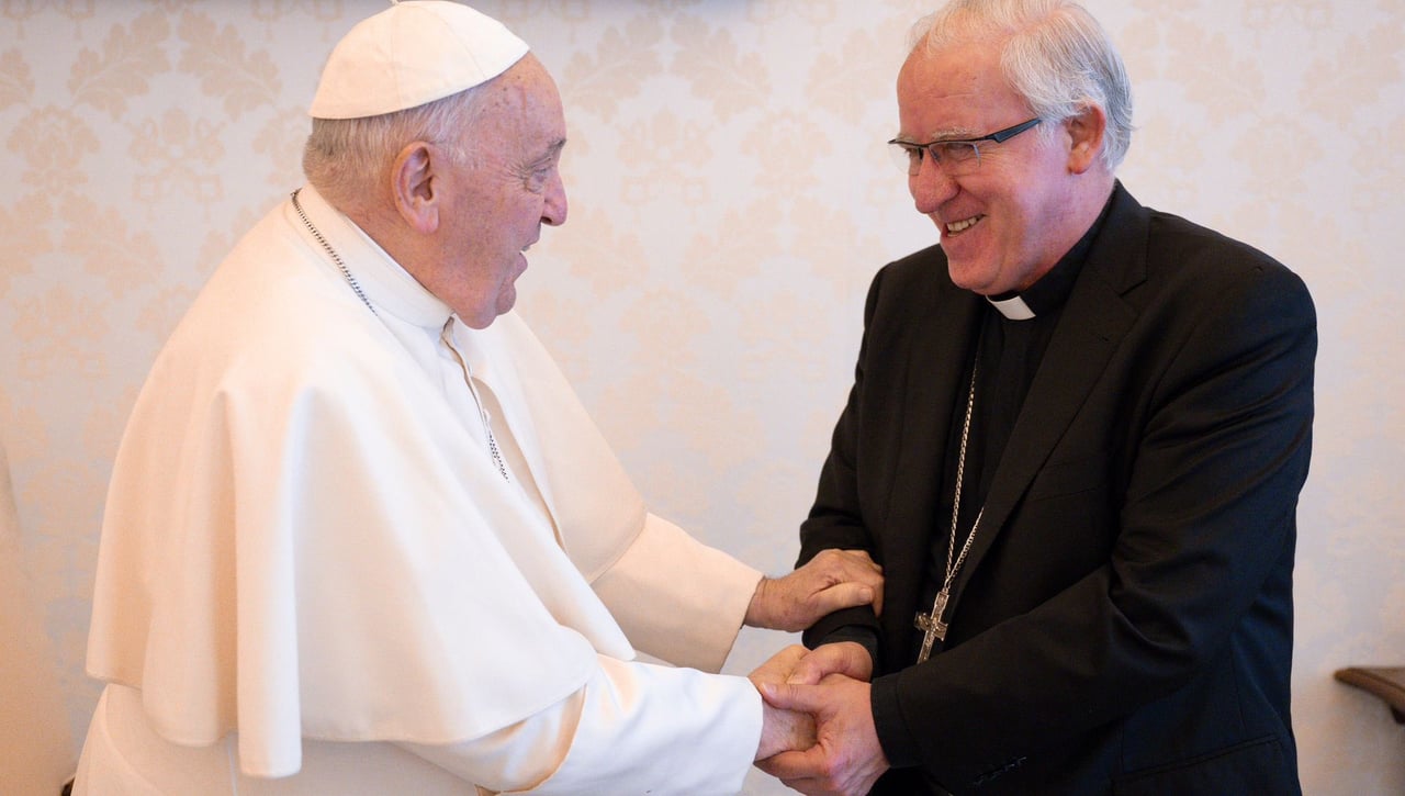 El arzobispo sevillano Saiz Meneses se reune con el Papa
