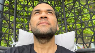 Dani Alves vuelve como nunca