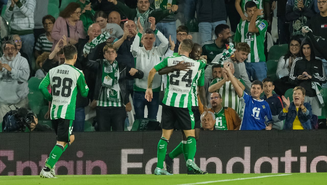 El doble aviso a navegantes del Betis en su despedida hasta marzo de la UEL