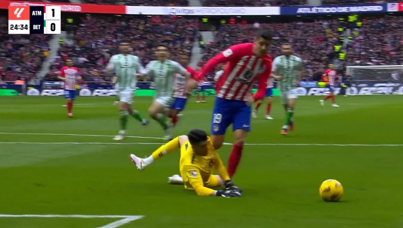 El árbitro Soto Grado se la vuelve a hacer al Betis