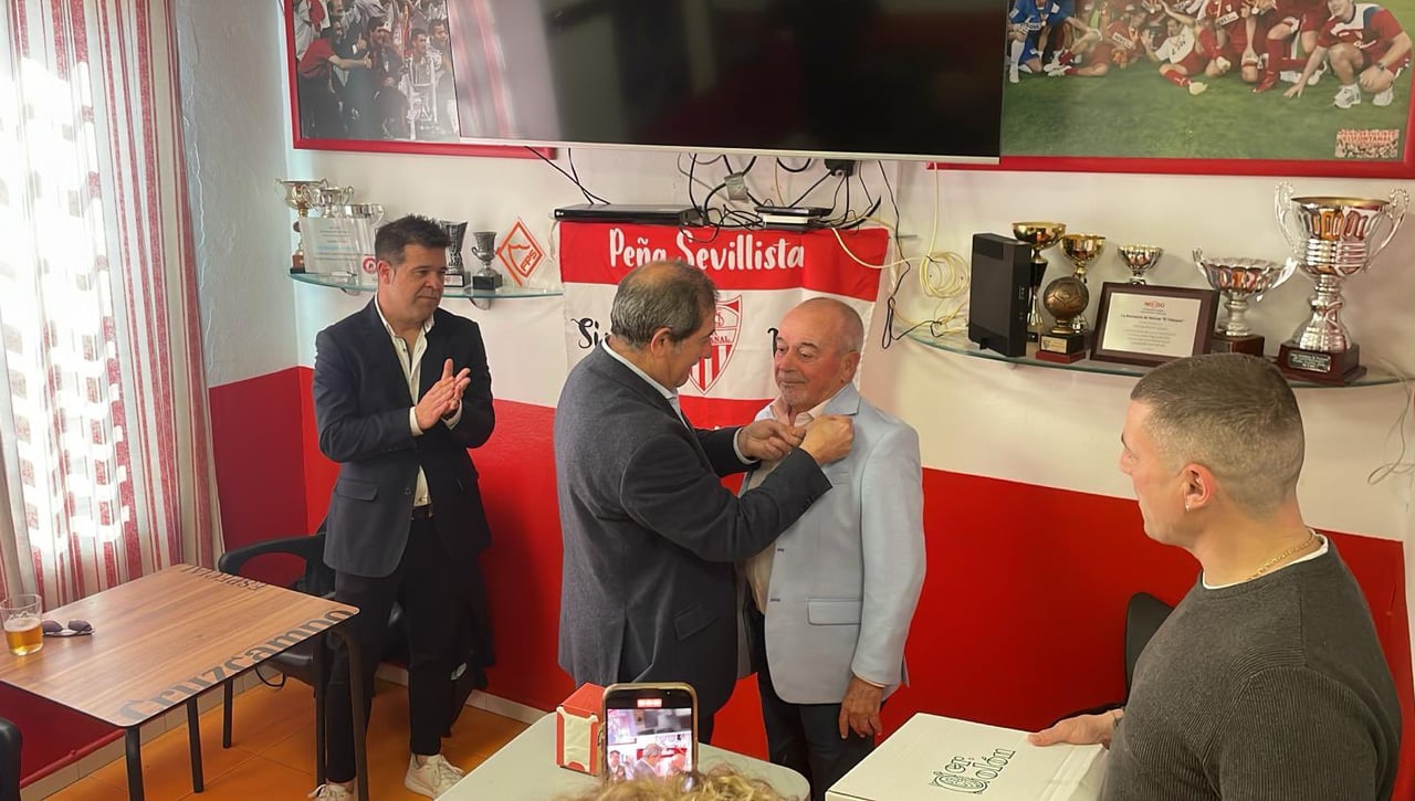 El presidente de la Federación de Peñas Sevillistas contesta a Del Nido Carrasco