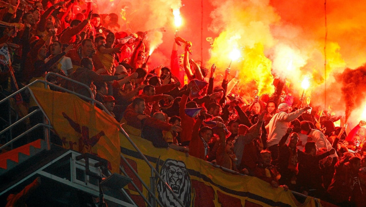 Batalla campal en la previa de Champions League que se salda con 5 heridos