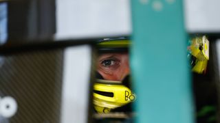 Mercedes arruina la carrera de Fernando Alonso